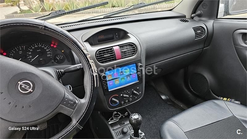 Usado Opel Corsa Club 75 CV (55 kW) 2002 Gris / plata Utilitario