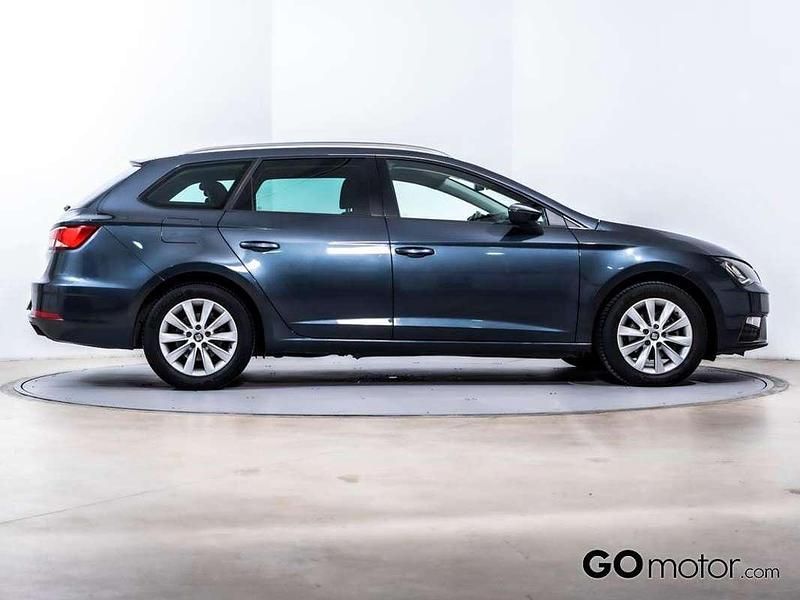 Usado Seat Leon ST Style 116 CV (85 kW) 2019 Gris Familiar