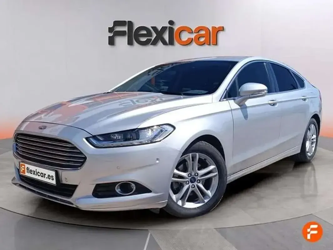 Usado Ford Mondeo ST-Line 160 CV (117 kW) 2017 Gris Berlina