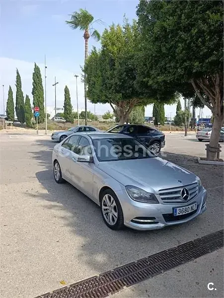 Usado Mercedes C220 Avantgarde 170 CV (125 kW) 2012 Gris / plata Berlina