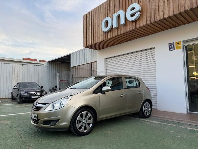 Usado Opel Corsa Cosmo 90 HP (66 kW) 2009 Bege Citadino