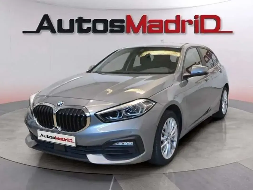 Usado BMW 116 Comfort Edition 116 CV (85 kW) 2023 Gris Utilitario