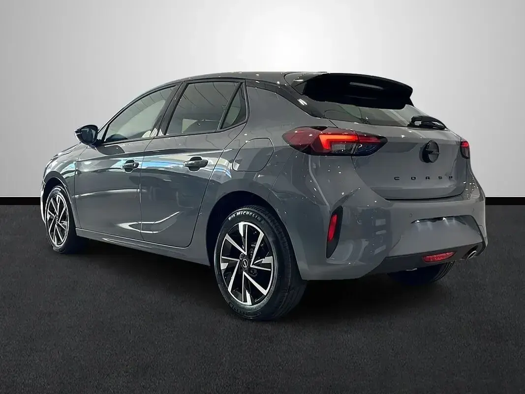 Nuevo Opel Corsa 100 CV (73 kW) 2025 Gris Utilitario