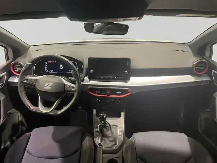 Usado Seat Ibiza FR 115 CV (84 kW) 2025 Blanco Utilitario