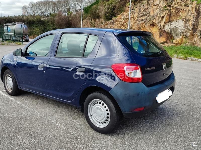 Usado Dacia Sandero Ambiance 75 CV (55 kW) 2014 Azul Berlina