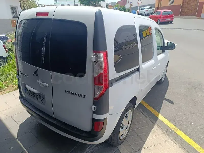 Usado Renault Kangoo 90 CV (66 kW) 2018 Blanco Monovolumen