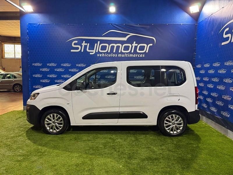 Usado Citroën Berlingo Live 102 CV (75 kW) 2020 Blanco Monovolumen