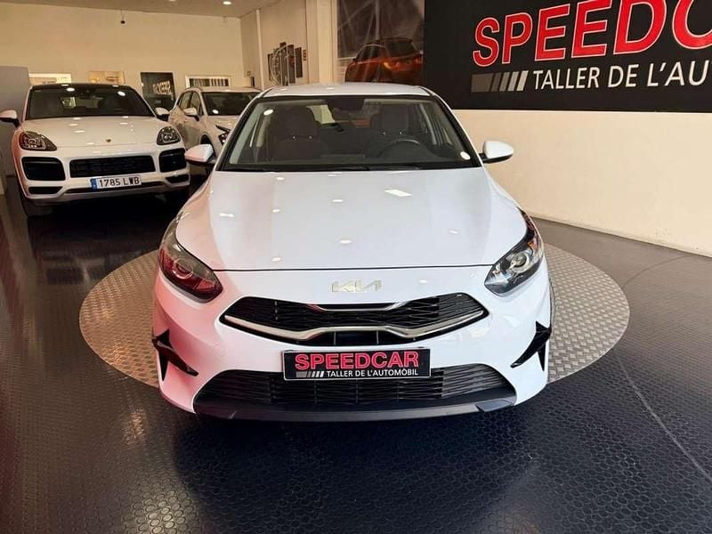 Usado Kia Ceed 101 CV (74 kW) 2024 Blanco Utilitario