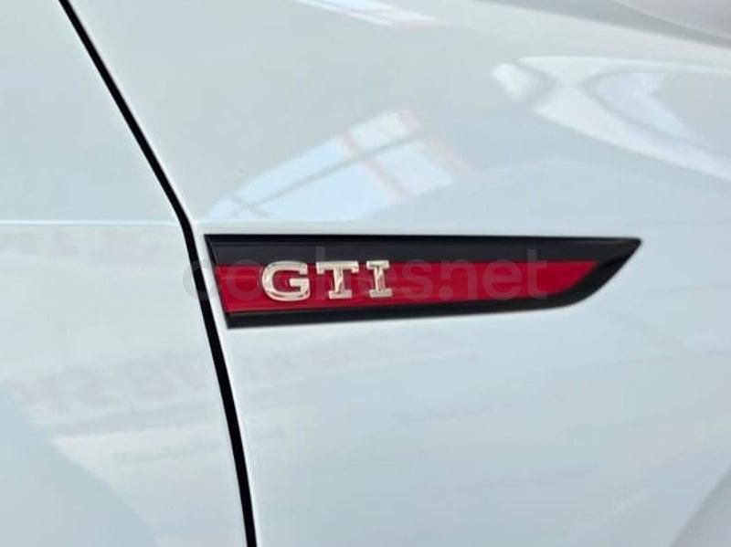 Usado VW Golf VIII GTI 245 CV (180 kW) 2023 Blanco Berlina