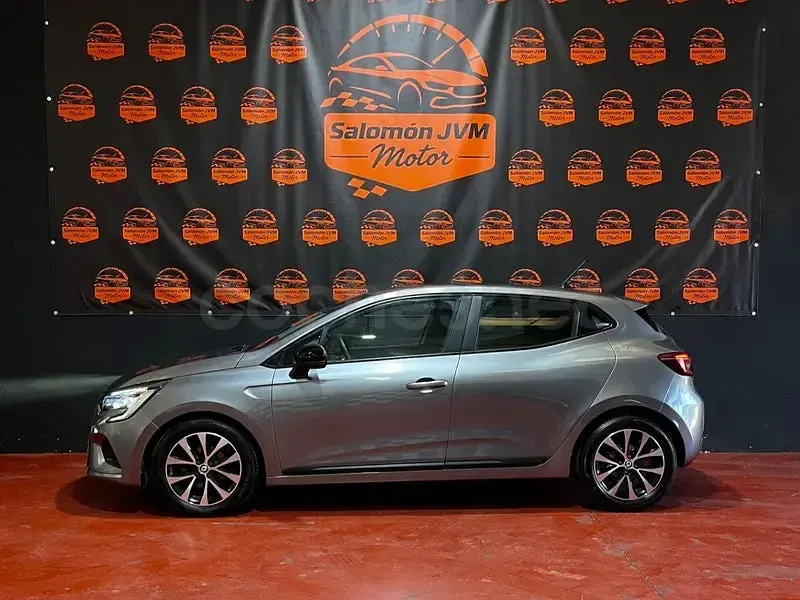 Usado Renault Clio V Esprit Alpine 90 CV (66 kW) 2023 Gris / plata Berlina