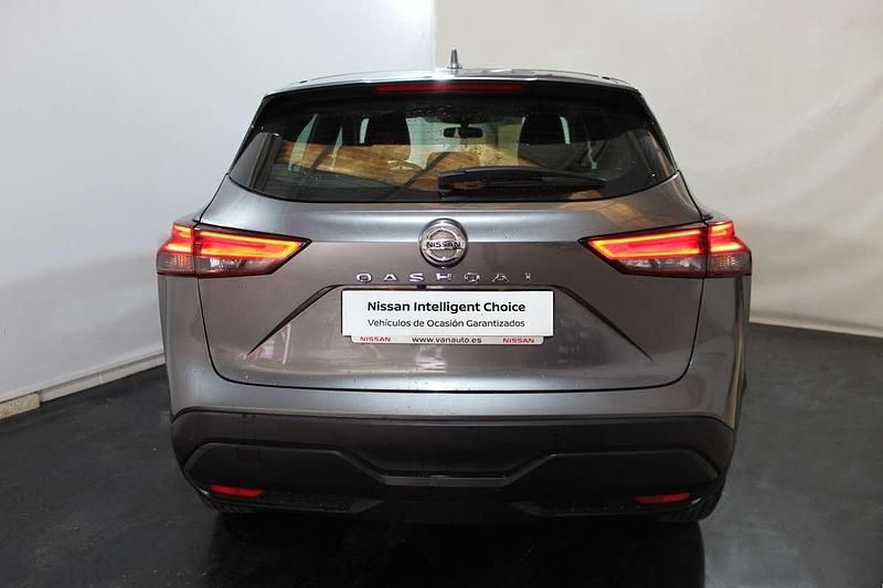 Usado Nissan Qashqai Acenta 140 CV (102 kW) 2022 Gris SUV