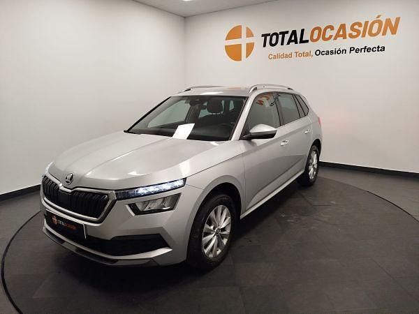 Usado Skoda Kamiq 110 CV (80 kW) 2022 Gris / plata SUV