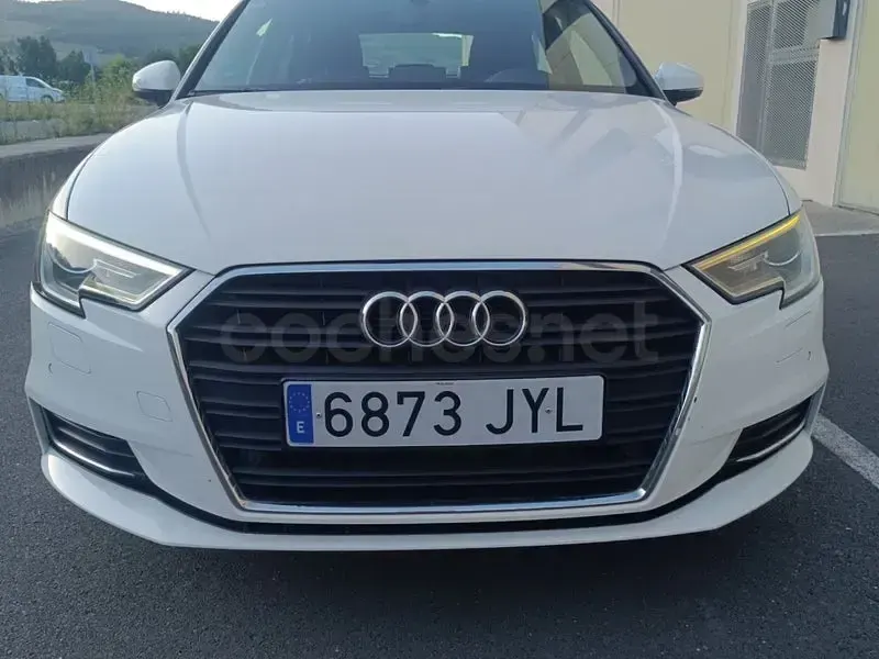 Usado Audi A3 116 CV (85 kW) 2017 Blanco Berlina