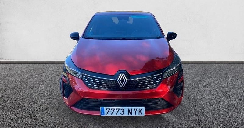 Käytetty Renault Clio V Techno 100 HP (73 kW) 2025