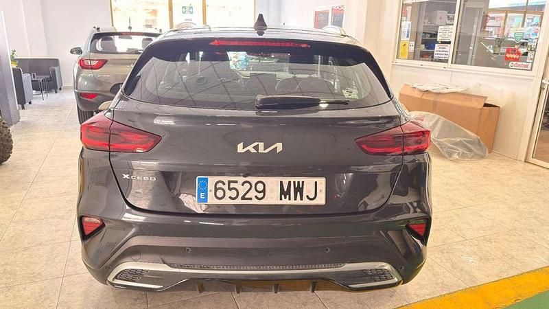 Usado Kia XCeed 101 CV (74 kW) 2024 Gris SUV