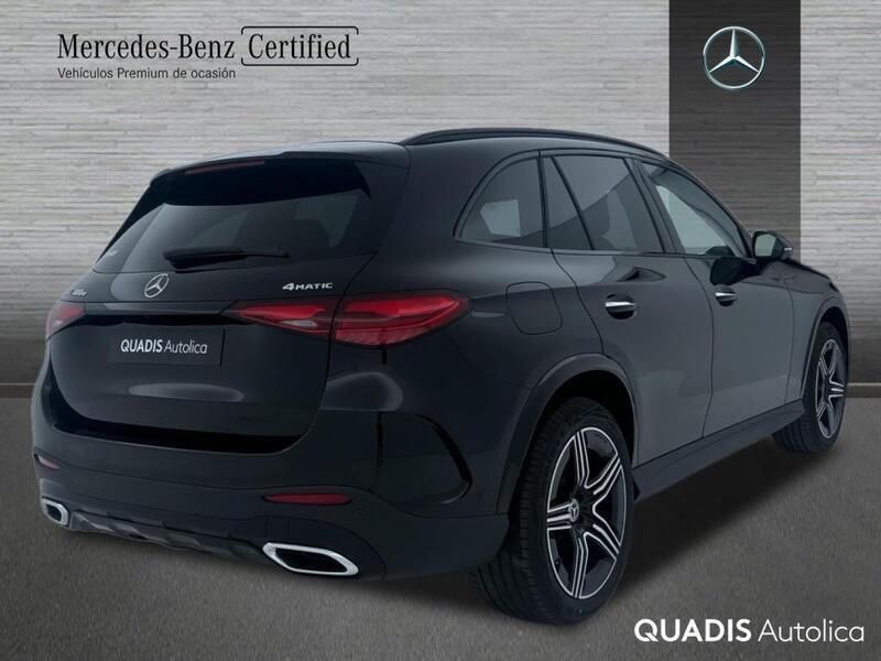 Usado Mercedes GLC300e 313 CV (230 kW) 2024 Negro obsidiana SUV