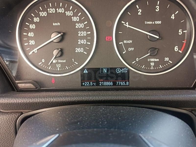 Usado BMW 216 Active Tourer Sport Line 116 CV (85 kW) 2015 Blanco Monovolumen