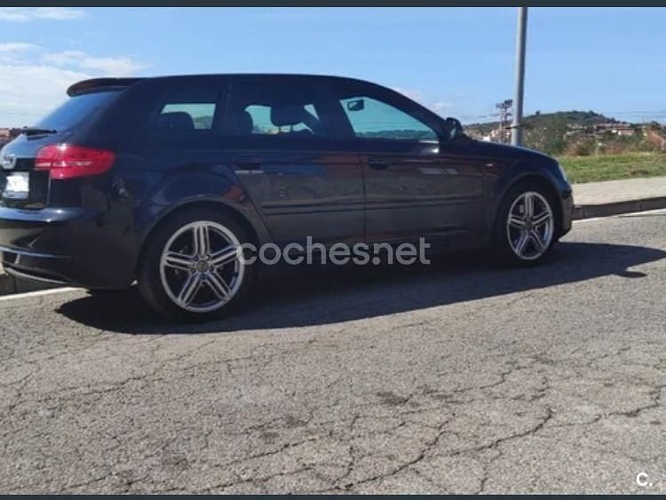Usado Audi A3 Ambiente 170 CV (125 kW) 2010 Negro Utilitario