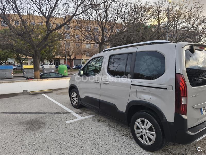 Usado Peugeot Rifter Allure 100 CV (73 kW) 2021 Beige Monovolumen