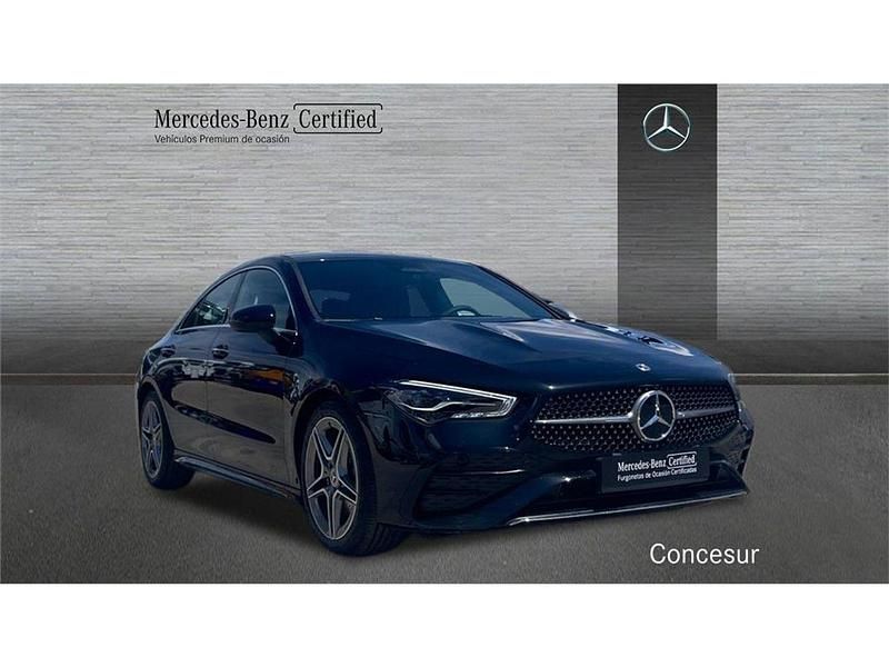 Usado Mercedes CLA200 163 CV (119 kW) 2024 Negro Berlina