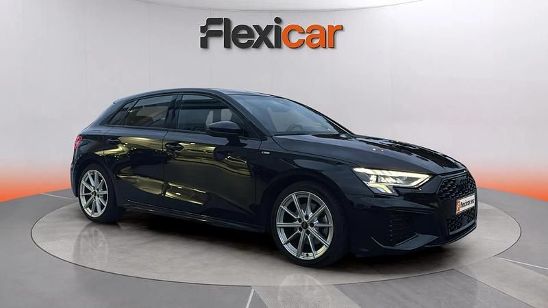 Käytetty Audi A3 Premium 116 HP (85 kW) 2021 Musta Sedan