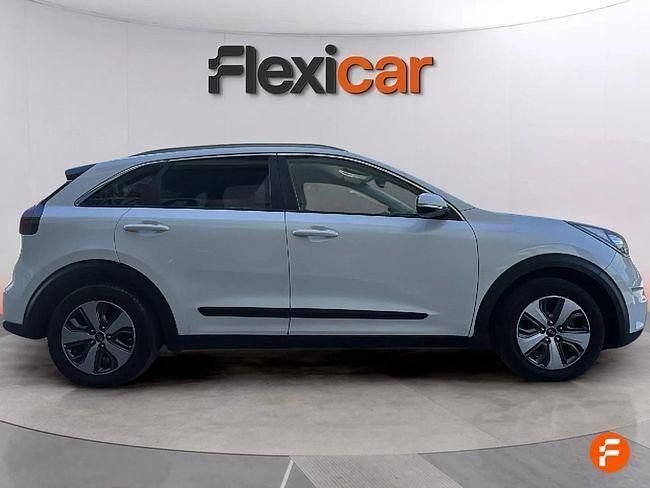 Usado Kia Niro 141 CV (103 kW) 2016 Blanco SUV