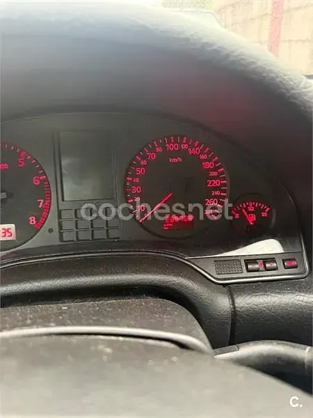 Usado Audi A8 300 CV (220 kW) 1997 Negro Berlina