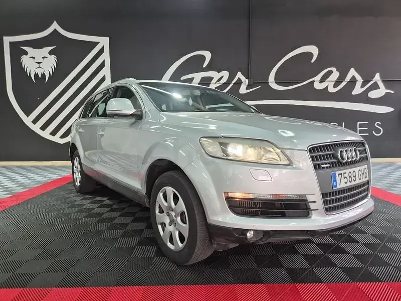 Usado Audi Q7 233 CV (171 kW) 2007 Gris / plata SUV