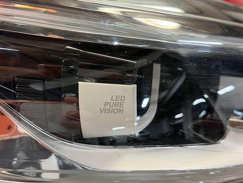 Usado Renault Kadjar Zen 132 CV (97 kW) 2016 Granate SUV