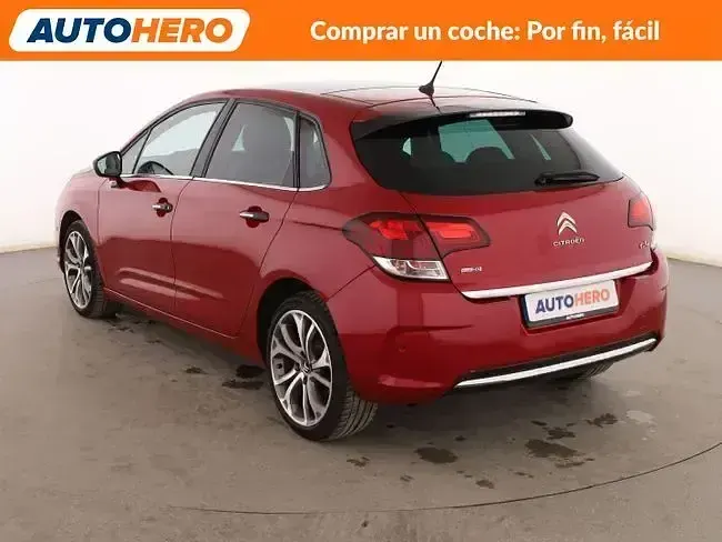 Usado Citroën C4 Shine 150 CV (110 kW) 2016 Rojo Berlina