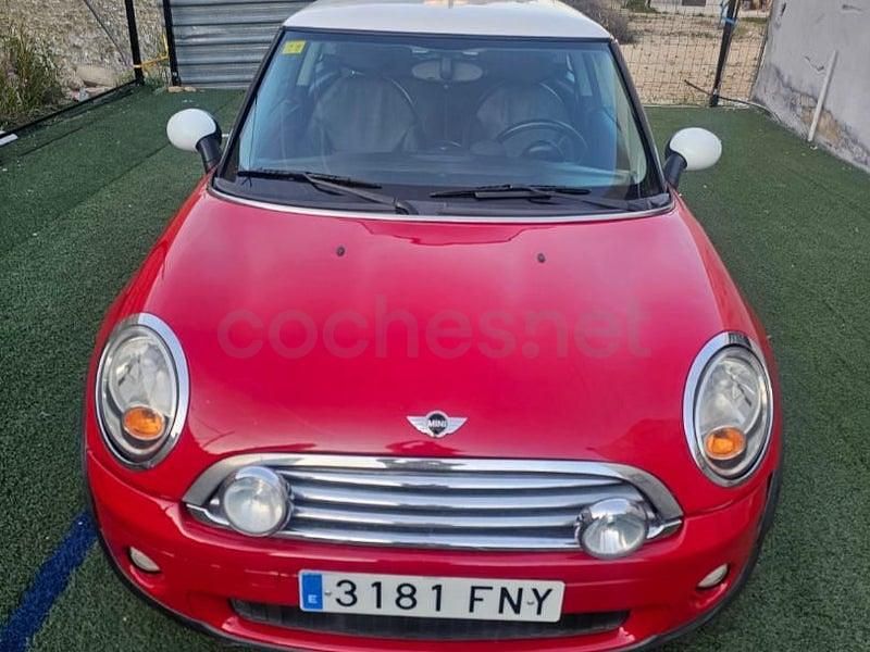 Używany Mini Cooper 120 KM (88 kW) 2007 Czerwony Hatchback