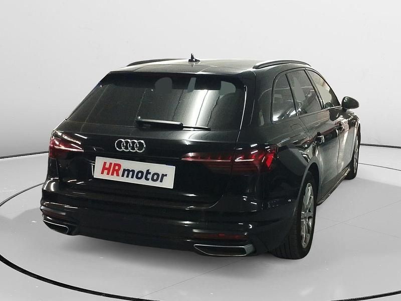 Usado Audi A4 Business 163 CV (119 kW) 2022 Negro Familiar