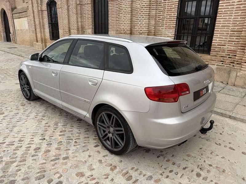 Usado Audi A3 Sportback S-Line 140 CV (102 kW) 2008 Gris Utilitario