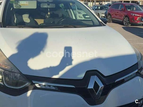 Usado Renault Clio IV Life 75 CV (55 kW) 2016 Blanco Berlina