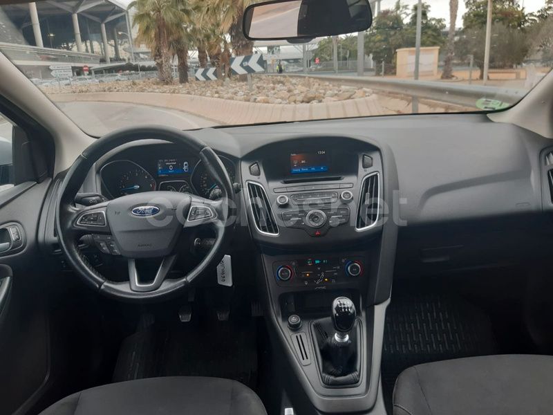 Usado Ford Focus Business Edition 120 CV (88 kW) 2016 Gris / plata Familiar