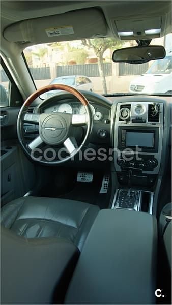 Usado Chrysler 300C Touring 253 CV (186 kW) 2006 Gris / plata Familiar