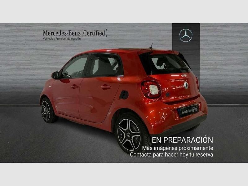Usado Smart ForFour Electric Drive 60 kW (82 CV) 2021 Rojo Utilitario