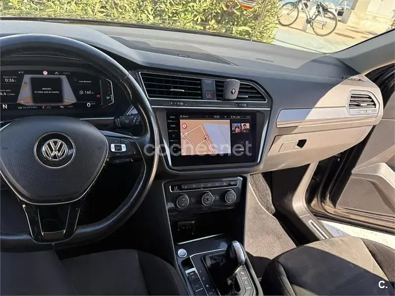 Usado VW Tiguan Sportline 190 CV (139 kW) 2020 Negro SUV