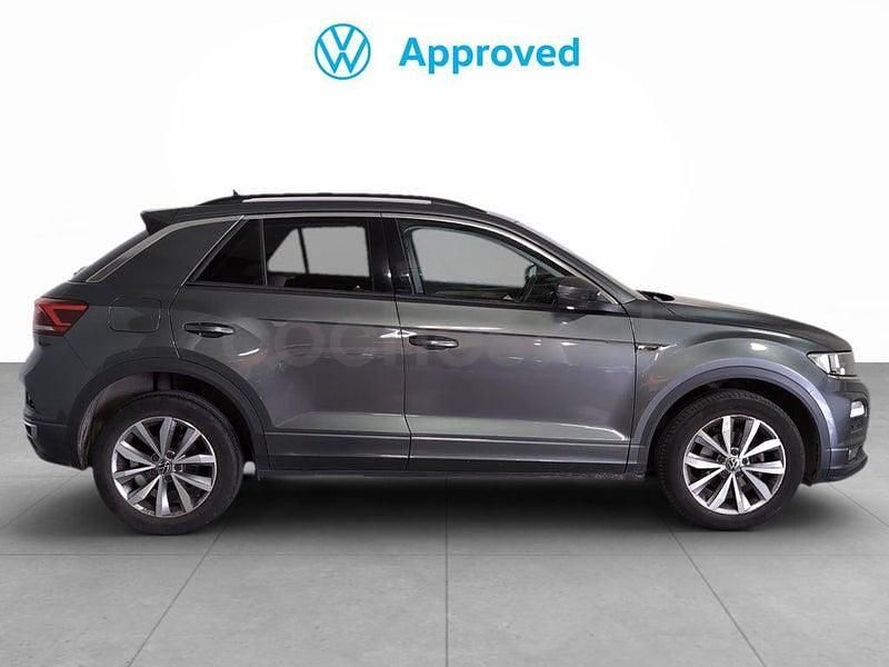 Usado VW T-Roc Advance 110 CV (80 kW) 2021 Gris / plata SUV