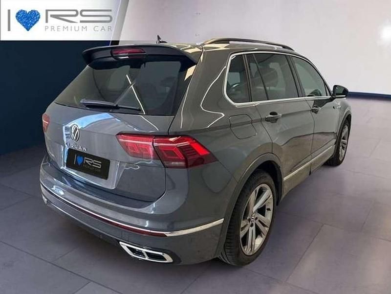 Usado VW Tiguan R-line 150 CV (110 kW) 2021 Gris SUV