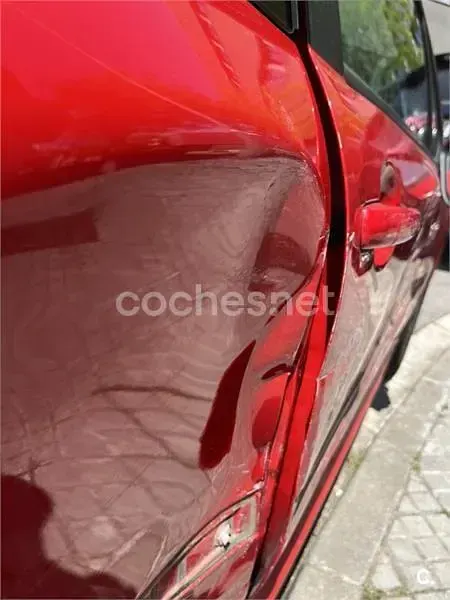 Usado Peugeot 207 Active 92 CV (67 kW) 2012 Rojo Berlina