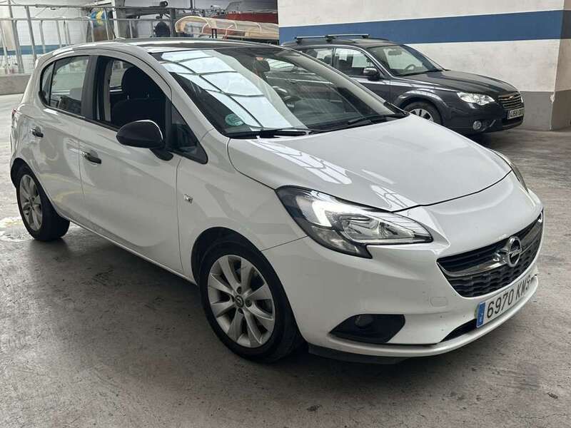 Blanco Usado 2018 Opel Corsa Color Edition Utilitario | 8000 € (Precio justo) - Imagen 1/4