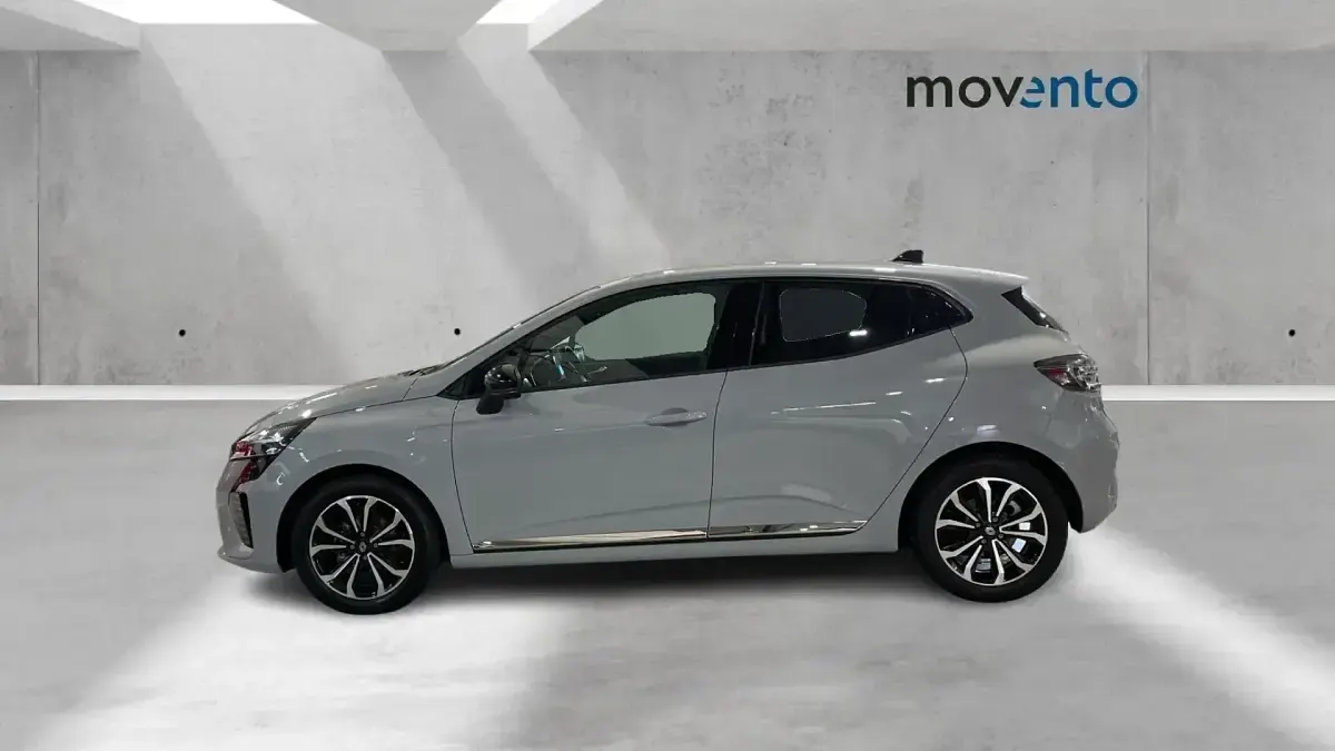 Usado Renault Clio V Techno 100 CV (73 kW) 2025 Gris Berlina