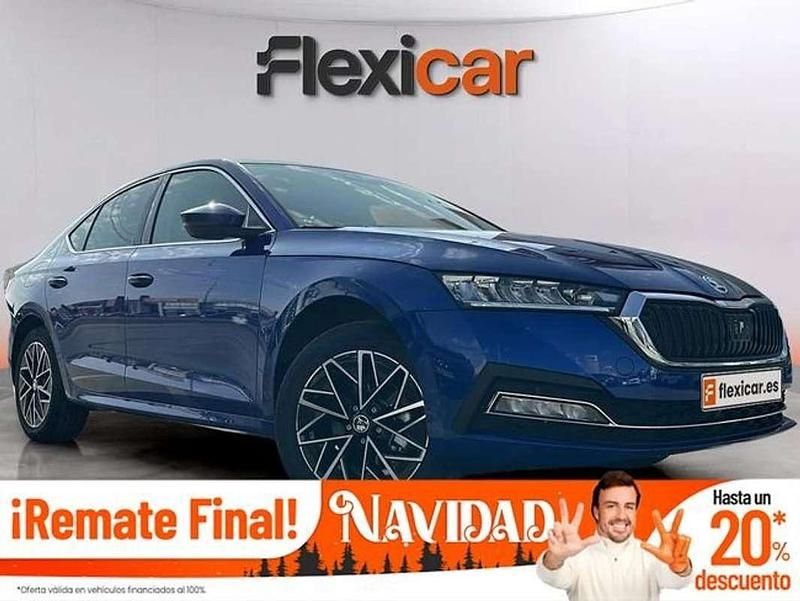 Azul Nuevo 2025 Skoda Octavia SportLine Berlina | 23.990 € (Super precio) - Imagen 1/4