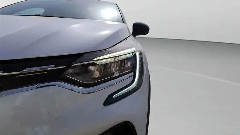 Usado Renault Captur Zen 145 CV (106 kW) 2022 Blanco SUV