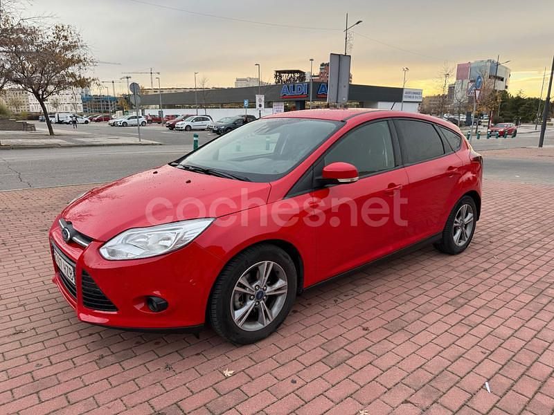 Rojo Usado 2015 Ford Focus Sport Berlina | 5900 € (Buen precio) - Imagen 1/4