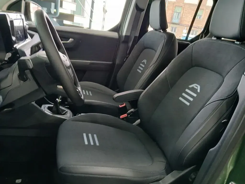 Nuevo Ford Tourneo Courier Active 125 CV (91 kW) 2026 Verde bursting (metalizado) Monovolumen