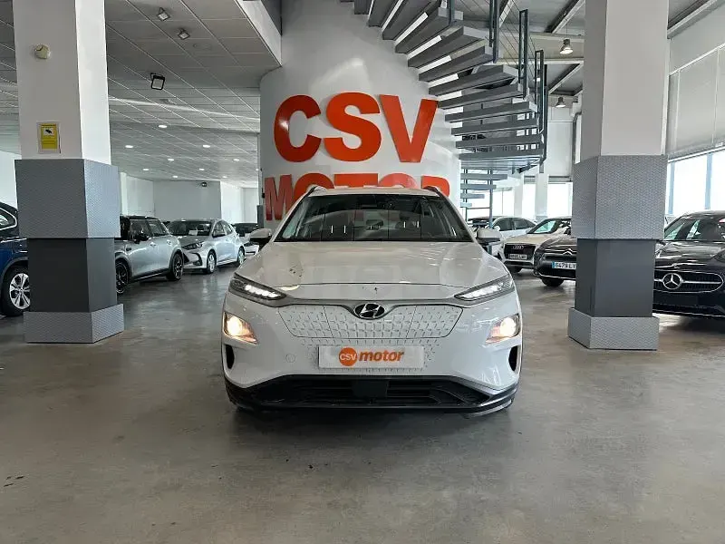 Usado Hyundai Kona Style 141 CV (103 kW) 2020 Blanco SUV