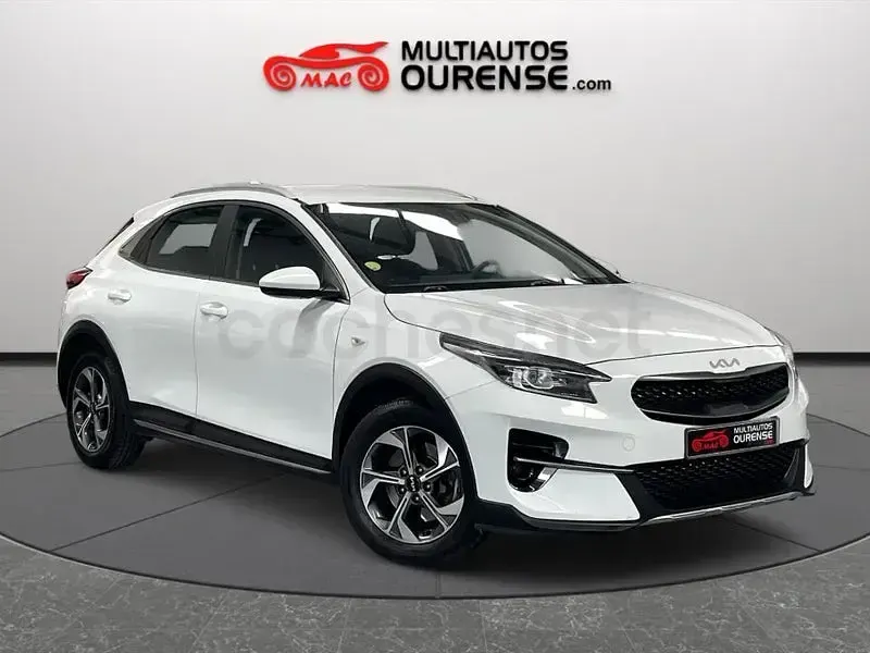 Usado Kia XCeed 136 CV (100 kW) 2022 Blanco SUV