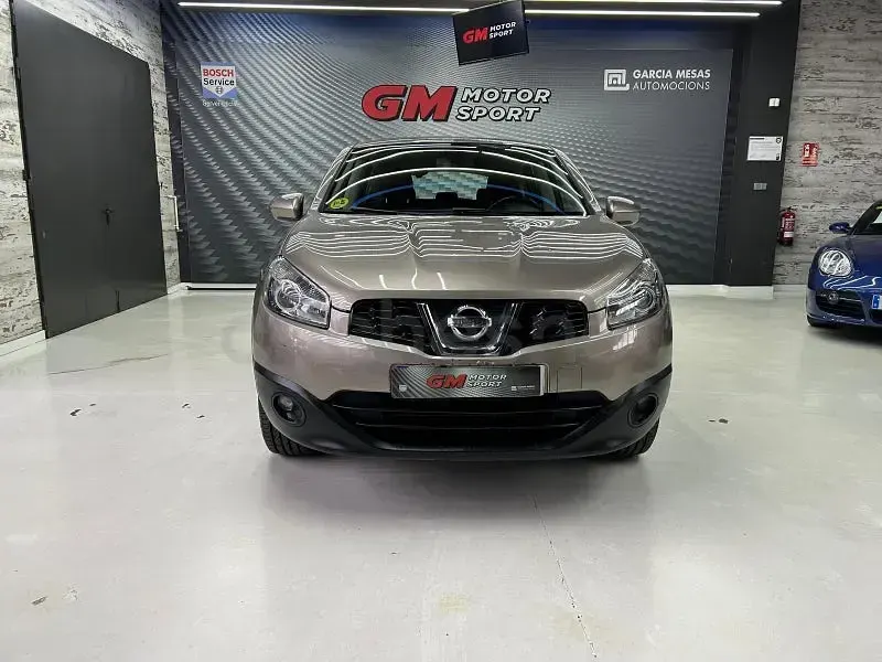 Usado Nissan Qashqai Visia 106 CV (77 kW) 2010 Beige SUV